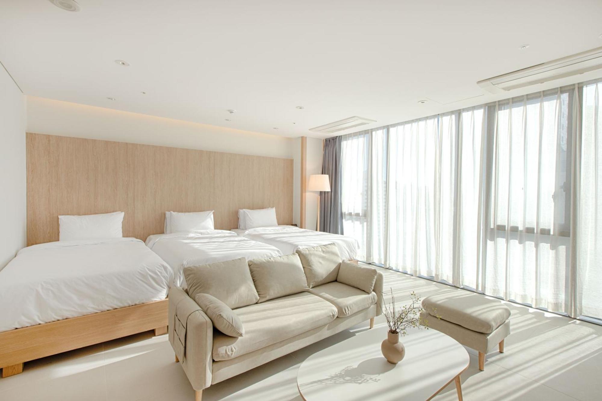 Union Hotel Seoul Bagian luar foto