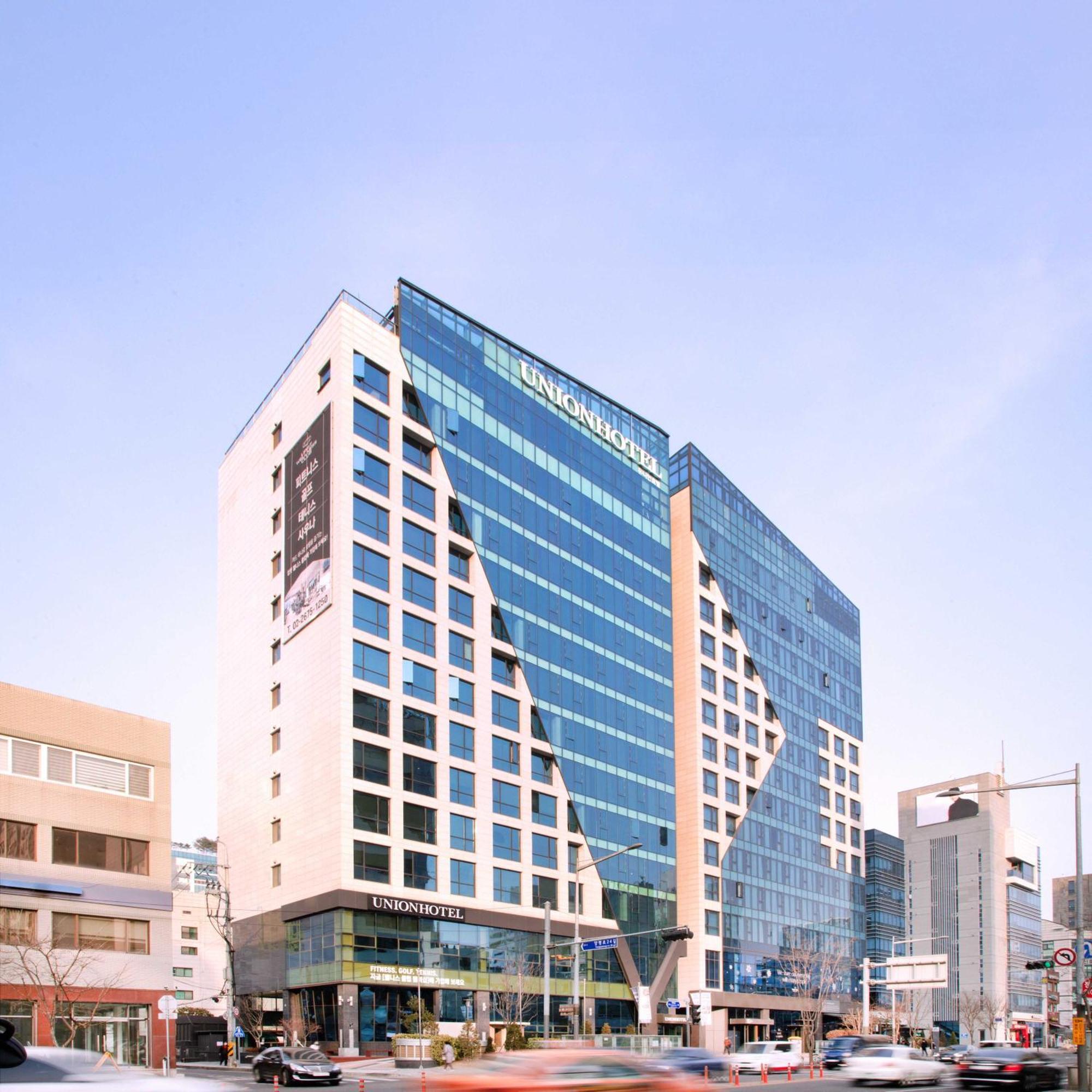 Union Hotel Seoul Bagian luar foto